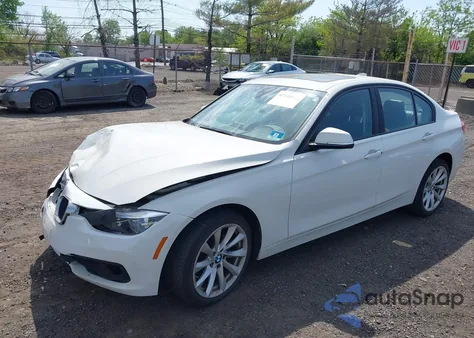 2018 BMW 320I xDrive z USA, uszkodzony, nr VIN WBA8A3C5XJA505321